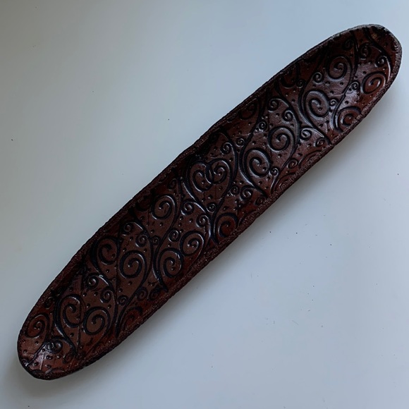 NEW Handmade Pottery Tray with Black Inlaid Swirl Design on Terra Cotta - Picture 1 of 9